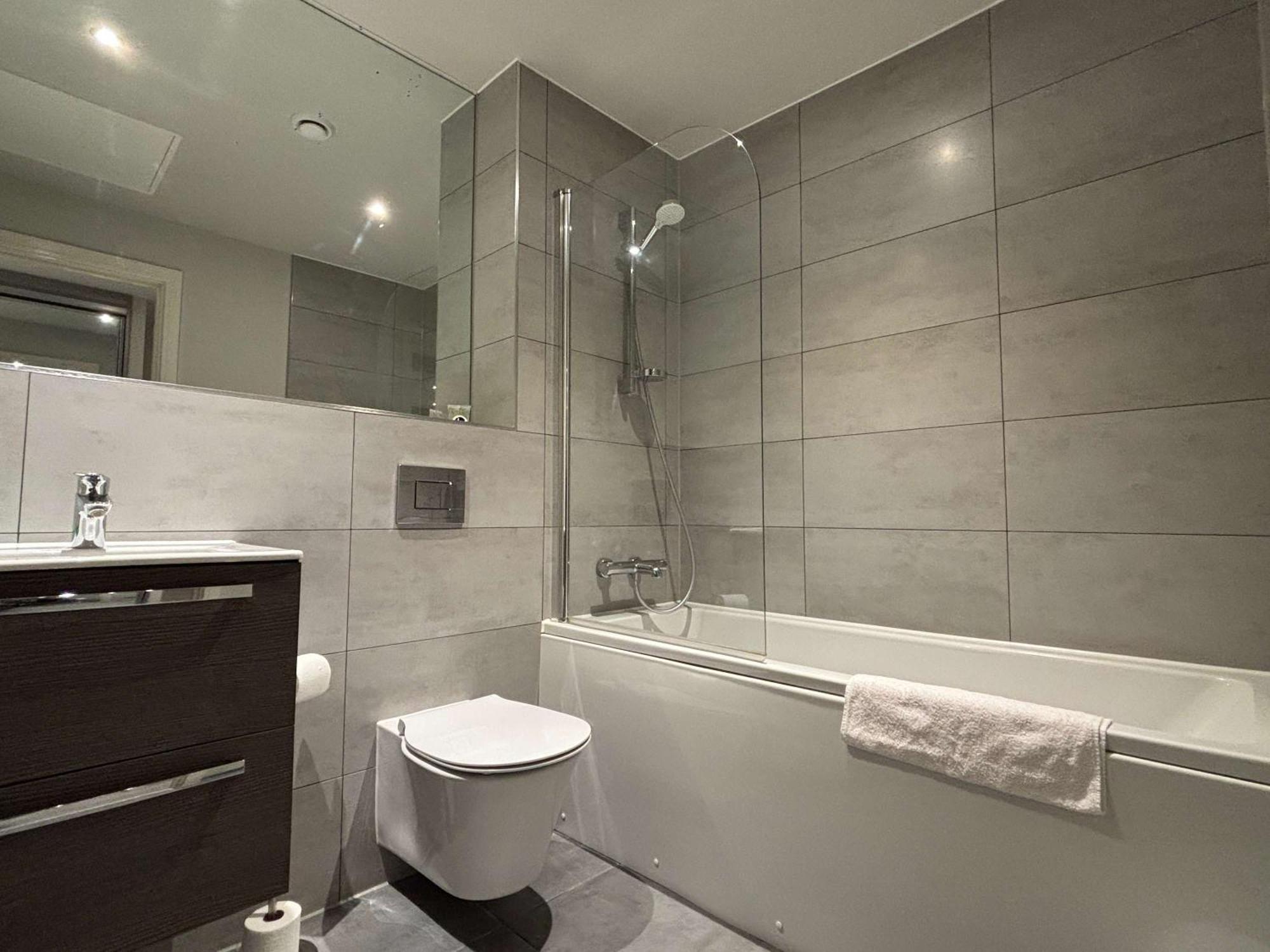 Modern Studio In Bracknell With Free Parking المظهر الخارجي الصورة